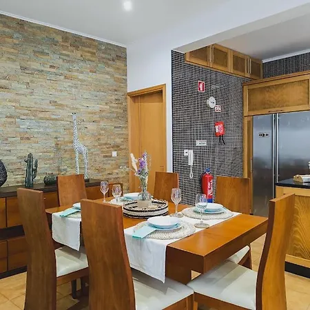 Refúgio à Beira Mar Velas